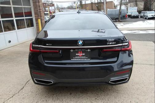 2022 BMW 750 i xDrive