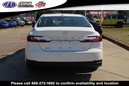 Ice 2025 Toyota Camry LE