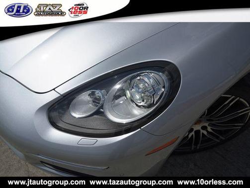 Rhodium Silver Metallic 2016 Porsche Panamera 4