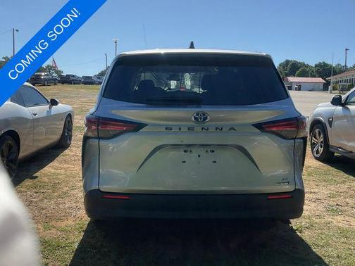 Celestial Silver Metallic 2021 Toyota Sienna LE