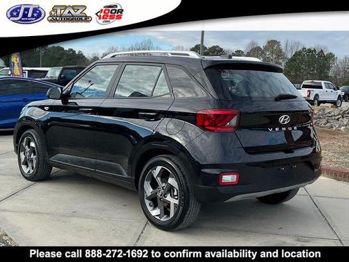 2024 Hyundai VENUE SEL