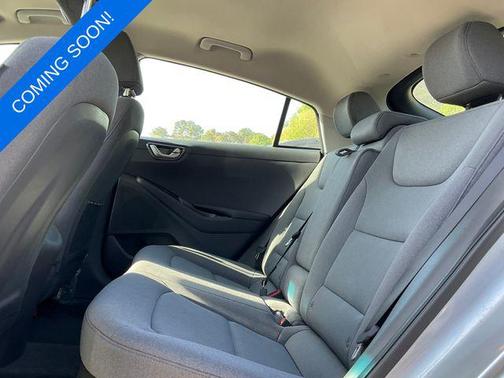 2022 Hyundai IONIQ Hybrid SE