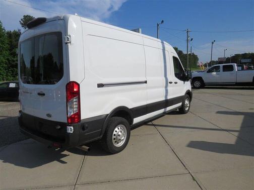 Photo 5 of 30 of 2020 Ford Transit-250 Base