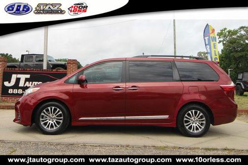 Salsa Red Pearl 2018 Toyota Sienna XLE Premium