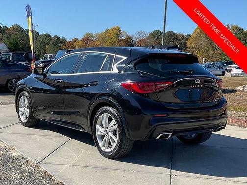 2017 INFINITI QX30 Base