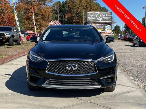 2017 INFINITI QX30 Base