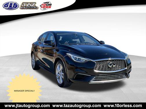 2017 INFINITI QX30 Base