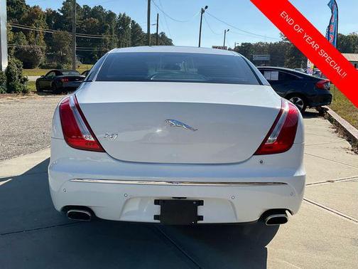 2012 Jaguar XJ Base