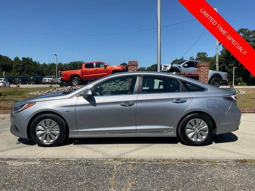 2016 Hyundai SONATA Hybrid SE