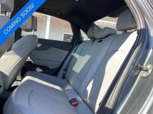 2022 Audi A4 45 S line Premium Plus