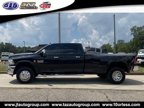 Brilliant Black Crystal Pearlcoat 2018 RAM 3500 Laramie Crew Cab 4x4 8' Box