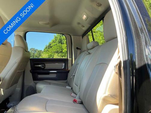 Brilliant Black Crystal Pearlcoat 2018 RAM 3500 Laramie Crew Cab 4x4 8' Box