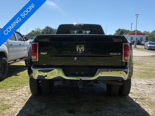 Brilliant Black Crystal Pearlcoat 2018 RAM 3500 Laramie Crew Cab 4x4 8' Box