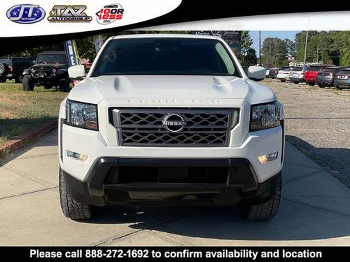 Glacier White 2022 Nissan Frontier SV