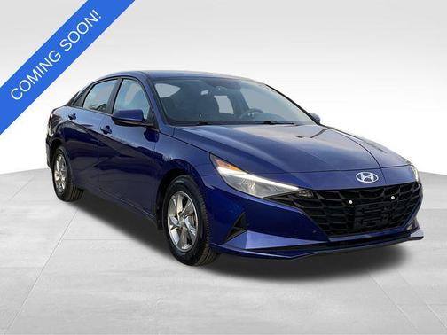 2022 Hyundai ELANTRA SE