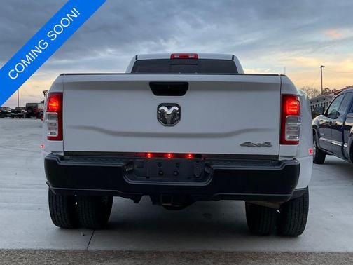 2020 RAM 3500 Tradesman Crew Cab 4x4 8' Box