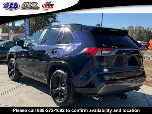 2020 Toyota RAV4 Hybrid SE