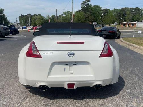 Pearl White 2013 Nissan 370Z Base