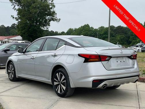 2022 Nissan Altima 2.5 SV