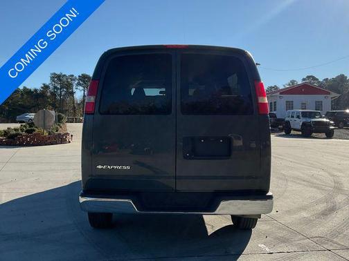 2017 Chevrolet Express 3500 LT