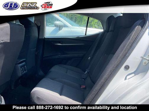 Ice 2025 Toyota Camry LE