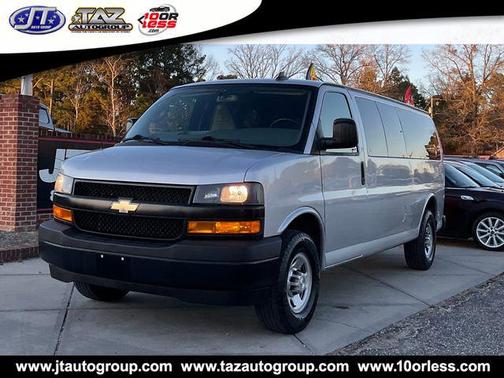 Silver Ice Metallic 2021 Chevrolet Express 3500 RWD 3500 Extended Wheelbase LS