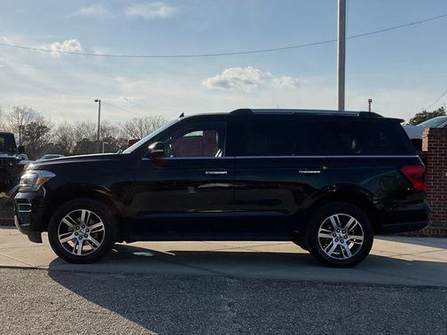 Black Metallic 2024 Ford Expedition Limited