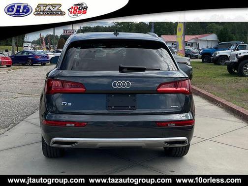 Manhattan Gray Metallic 2020 Audi Q5 45 Premium Plus