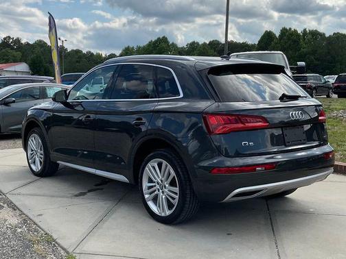 Manhattan Gray Metallic 2020 Audi Q5 45 Premium Plus