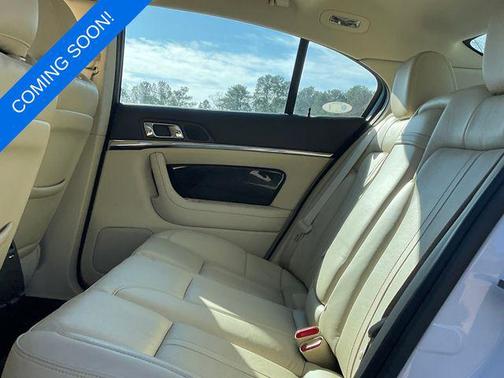 2013 Lincoln MKS Base