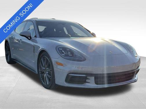 2018 Porsche Panamera 4