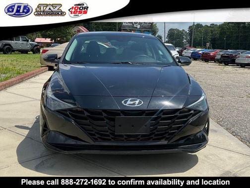 2022 Hyundai ELANTRA SEL