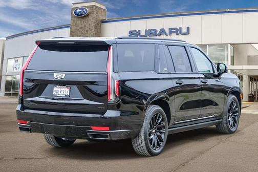 2023 Cadillac Escalade ESV Sport Platinum