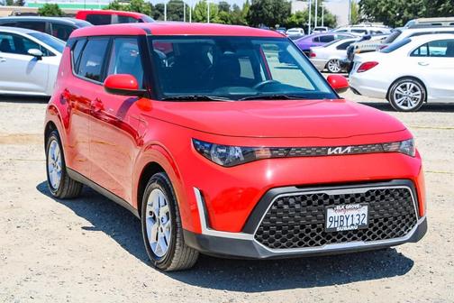 2023 Kia Soul LX
