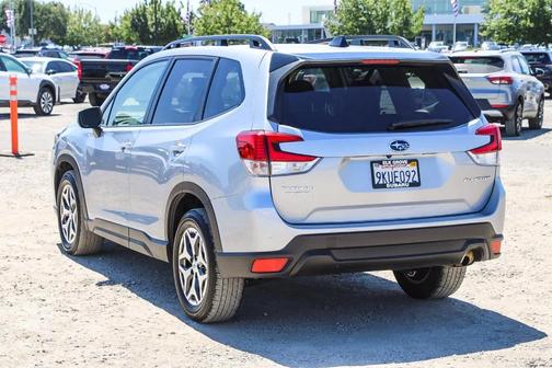 2024 Subaru Forester Premium