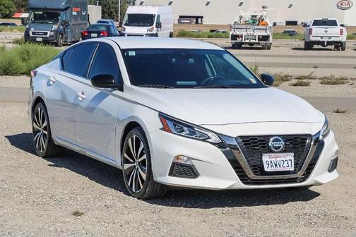 2022 Nissan Altima 2.5 SR