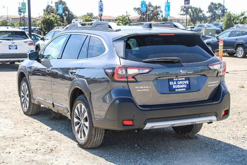 2025 Subaru Outback Touring XT