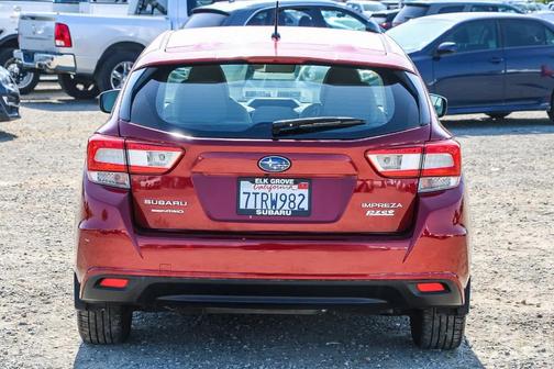 2017 Subaru Impreza 2.0i