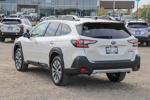 2025 Subaru Outback Touring XT