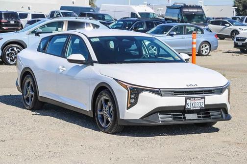 2025 Kia K4
