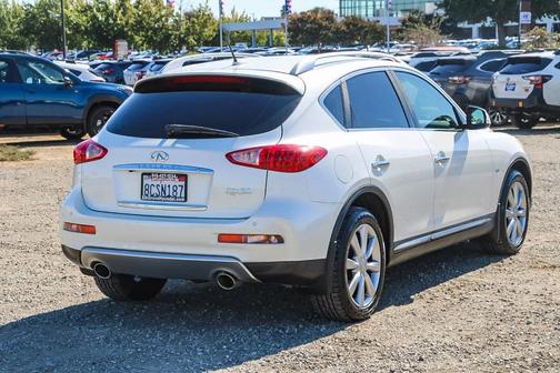 2017 INFINITI QX50 Base