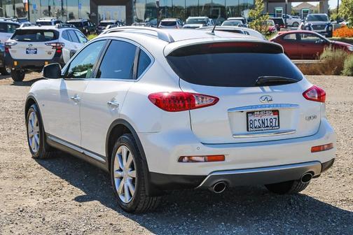 2017 INFINITI QX50 Base