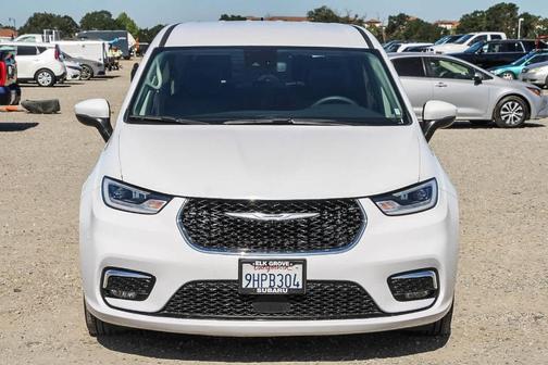 2023 Chrysler Pacifica Hybrid Touring L