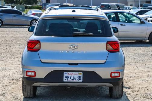 2023 Hyundai VENUE SEL