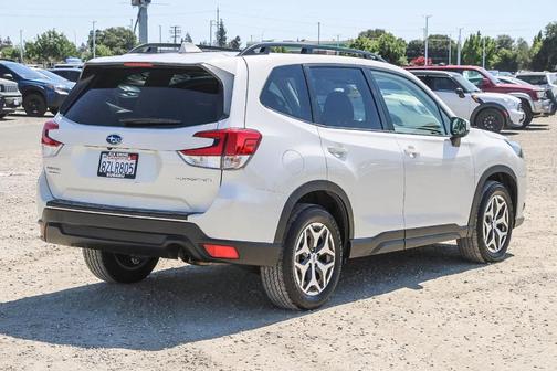 2022 Subaru Forester Premium