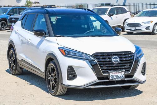2023 Nissan Kicks SR