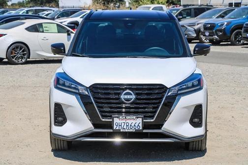 2023 Nissan Kicks SR
