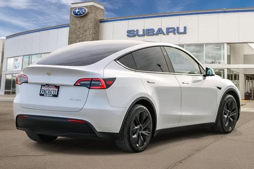 2024 Tesla Model Y Long Range