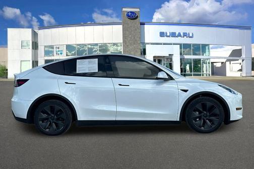 2025 Tesla Model Y Long Range