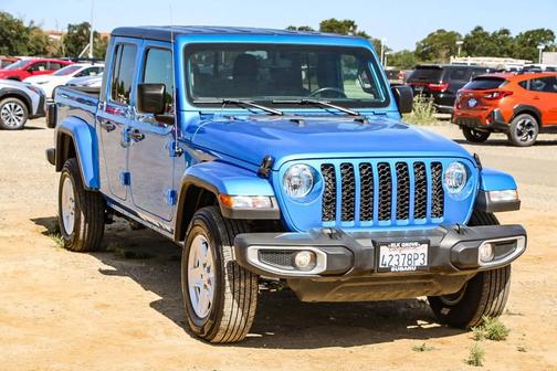 2023 Jeep Gladiator Sport